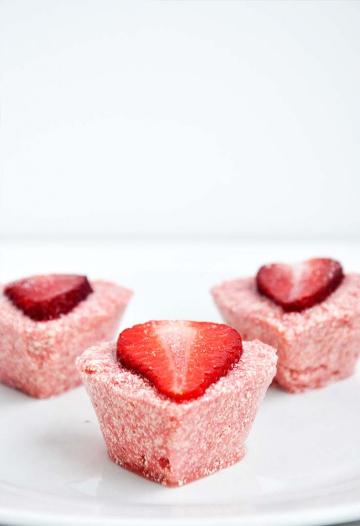 Raw White Chocolate Strawberry Hearts