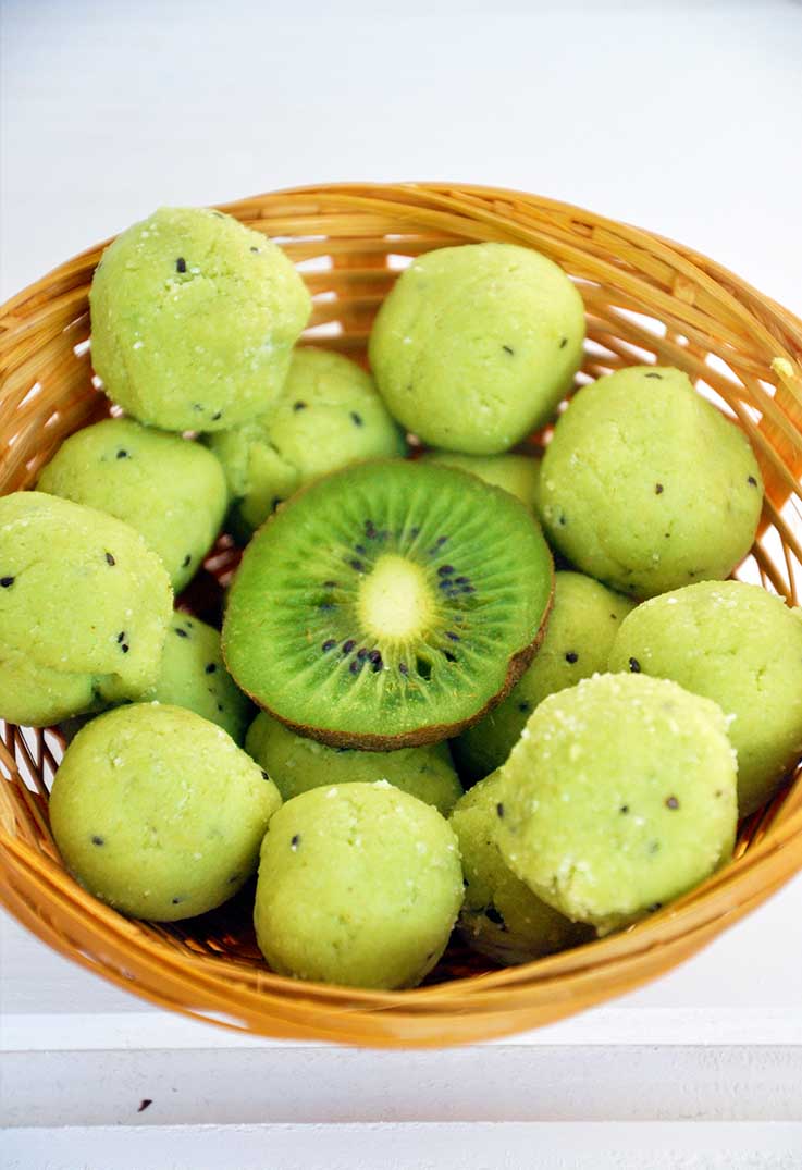 Raw Exotic Avocado Truffles (Vegan and Sugar Free)