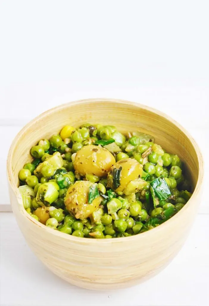 Green Pea and Olives Salad Salata cu mazare verde si masline