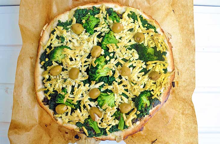 Green Vegan Pizza Crust No Knead Gluten-Free pizza verde vegana fara gluten