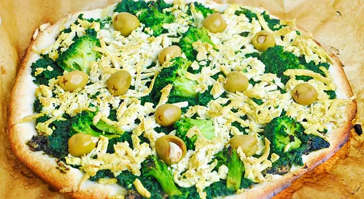 Green Vegan Pizza Crust No Knead Gluten-Free pizza verde vegana fara gluten