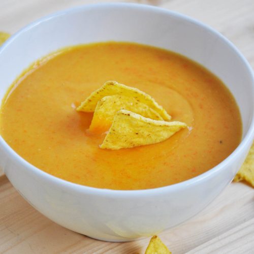 Vegan Nacho Cheese Sauce Sos de branza nachos vegan