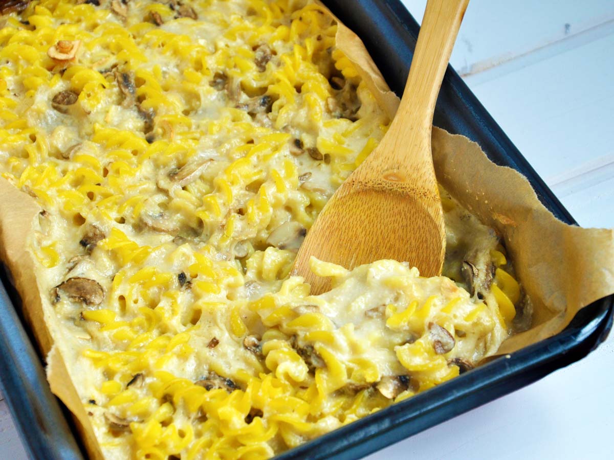 vegan cheesy pasta casserole