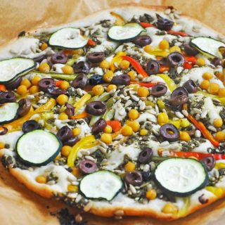 Middle Eastern Gluten-Free Vegan Pizza fara gluten cu specific oriental