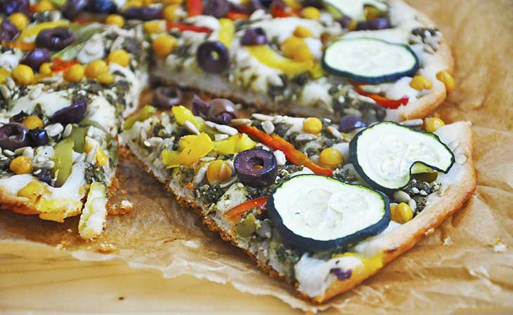 Middle Eastern Gluten-Free Vegan Pizza fara gluten oriental reteta