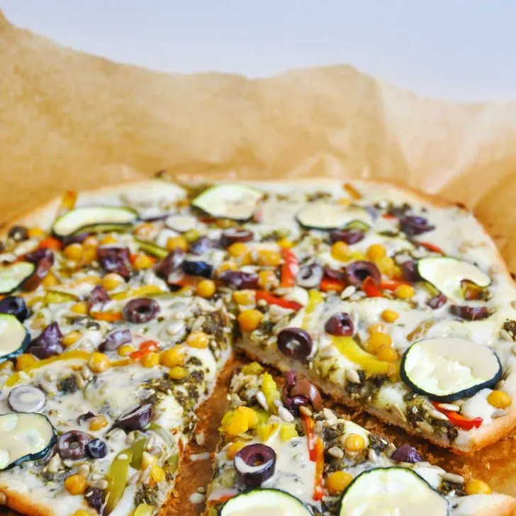 Middle Eastern Gluten-Free Vegan Pizza fara gluten orientala