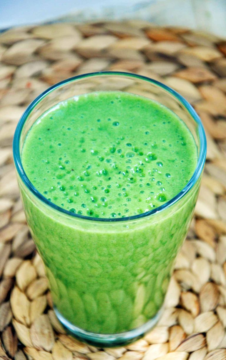 green barley grass smoothie verde cu iarba de orz