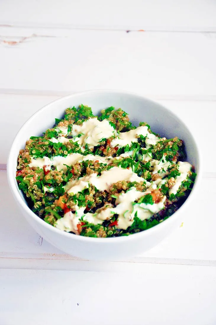 Retete de salate bogate in proteine tabbouleh quinoa