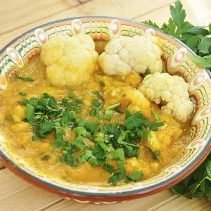 Cauliflower sweet potato stew Mancare de conopida si cartof dulce vegan