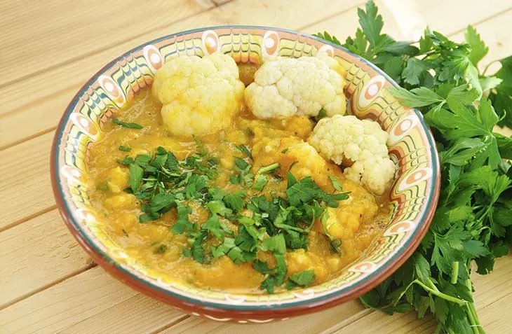 Cauliflower sweet potato stew Mancare de conopida si cartof dulce vegan