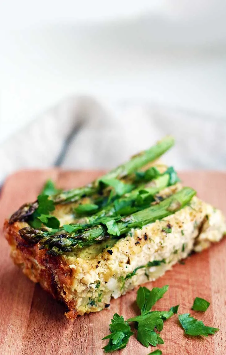 Vegan Crustless Asparagus Quiche 