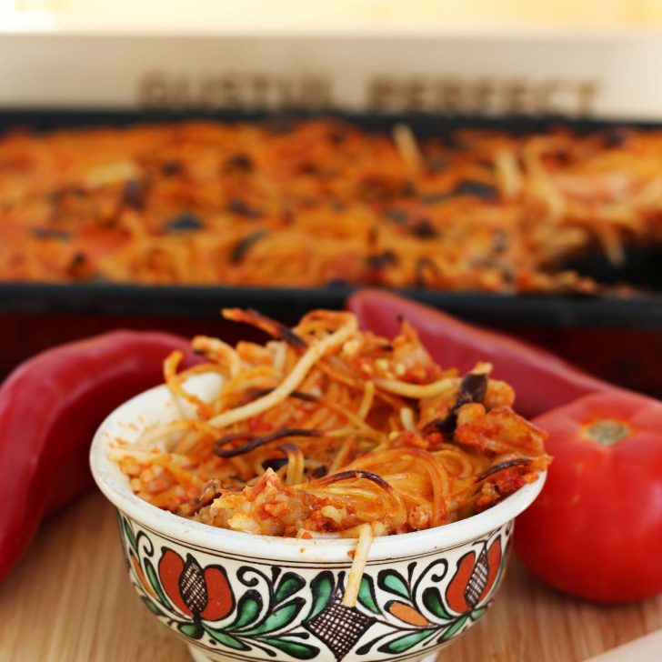 Tomato Pasta Bake Vegetarian Paste la cuptor cu rosii