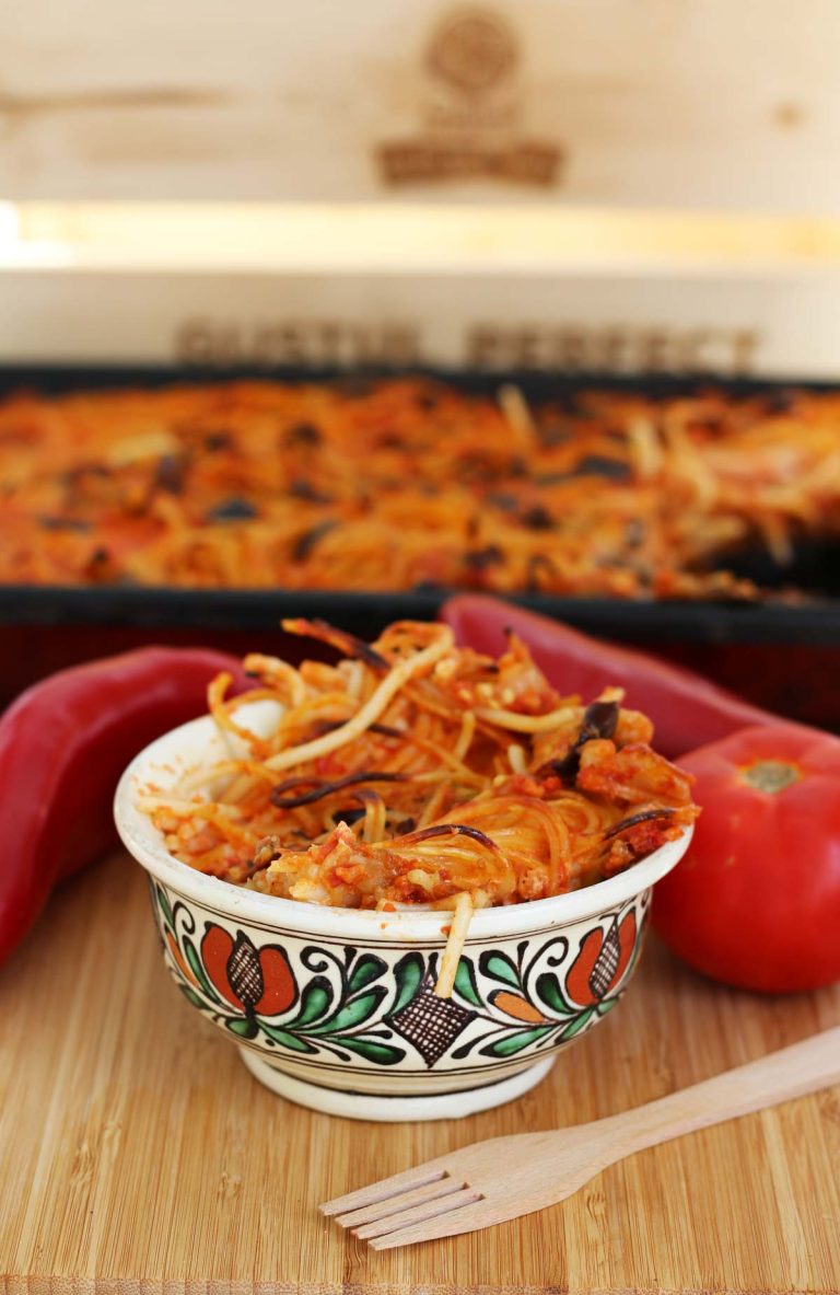 Tomato Pasta Bake Vegetarian Paste la cuptor cu rosii