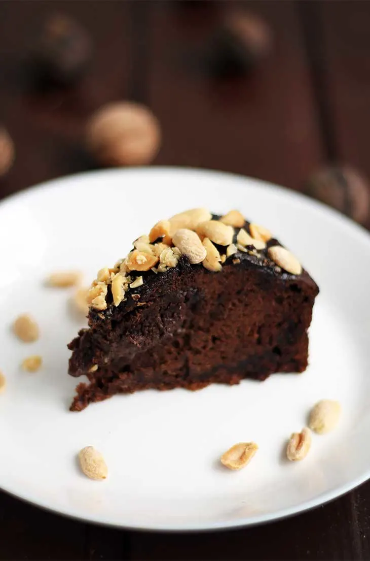 vegan chocolate cake recipe slice