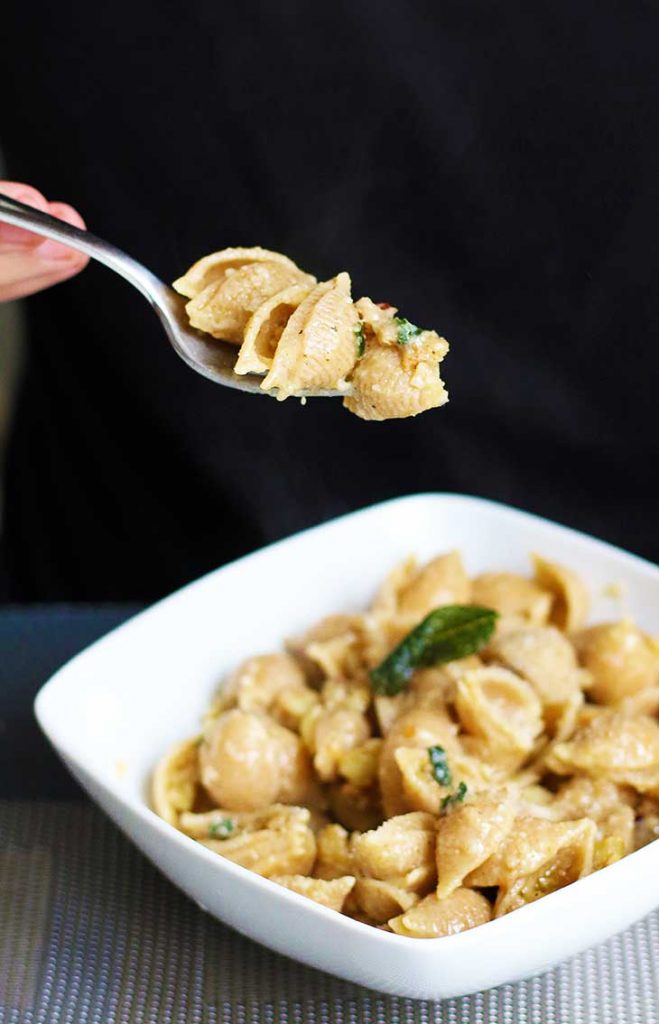 Garlic-Pasta--Pasta-all'aglio-paste-cu-usturoi-(2)