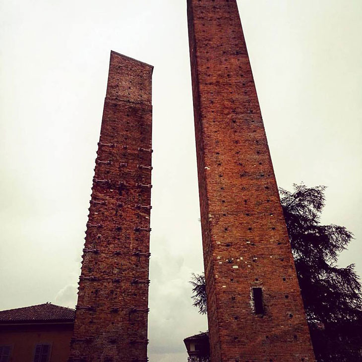  Things to Do in Pavia Torri medioevali 