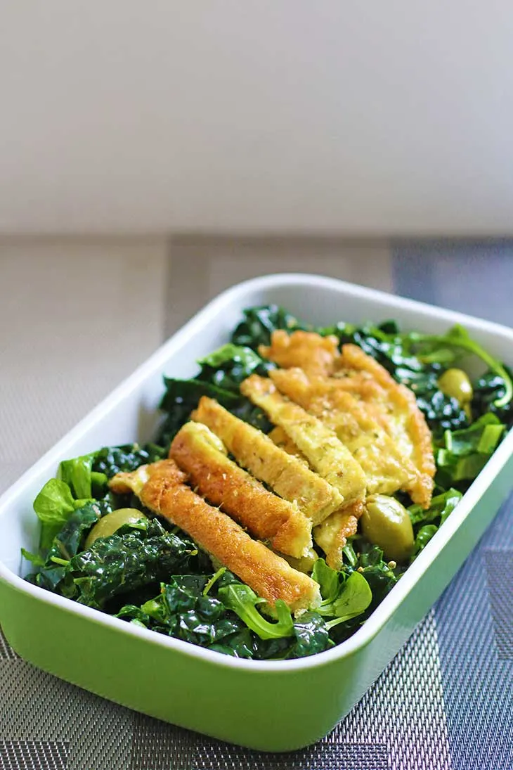 breakfast kale salad