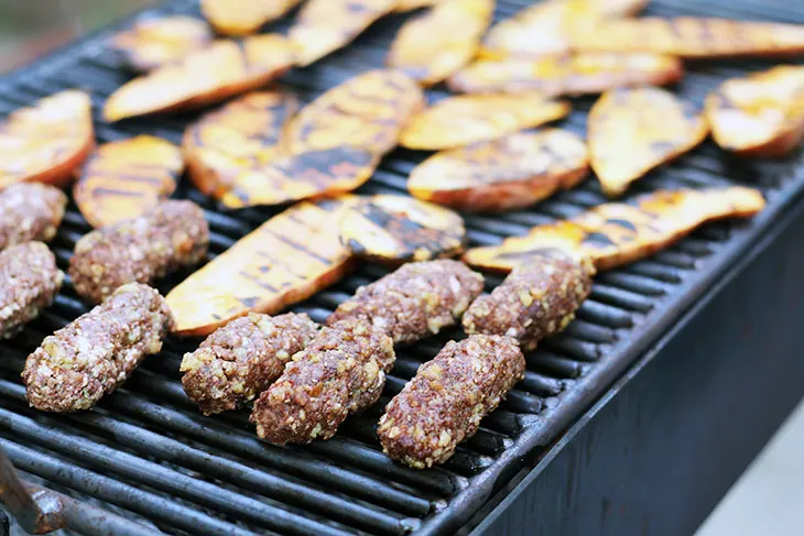 vegan minced meat rolls grill