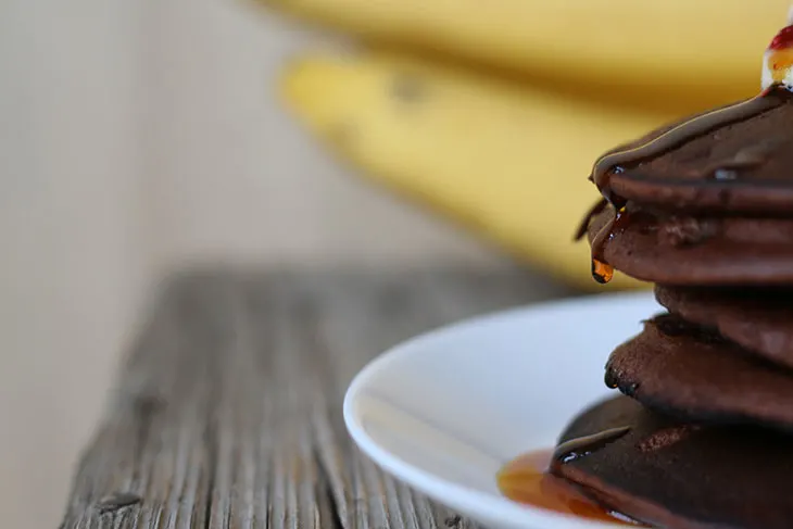 vegan banana pancakes clatite americane cu cacao reteta