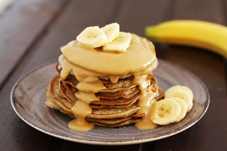 vegan peanut butter pancakes bananas clatite cu unt de arahide