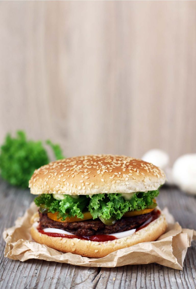 vegan mushroom burger cu ciuperci vegan