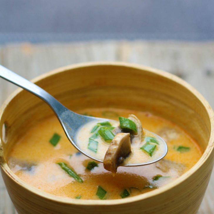 Vegan Tom Yum Soup healthy recipe