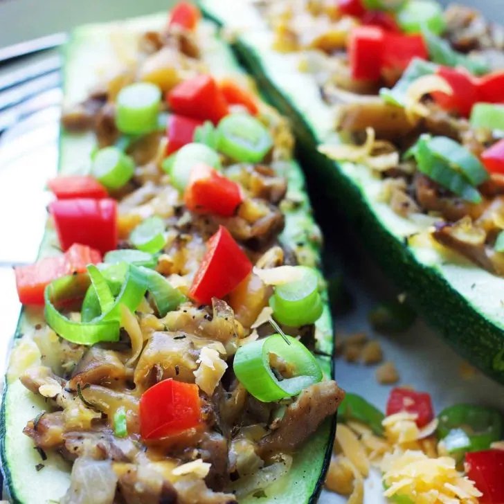 vegan Zucchini boats with mushroom stuffing dovlecei la cuptor cu ciuperci