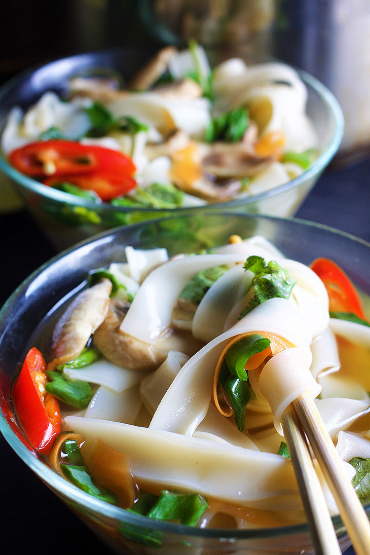 vegan pho asian chinese noodle soup recipe 