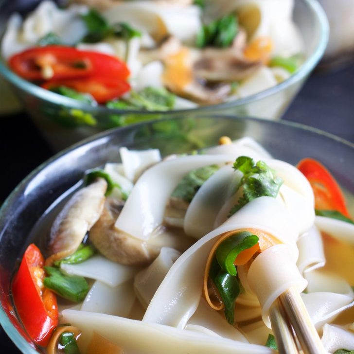 vegan asian noodle soup recipe supa asiatica cu taitei