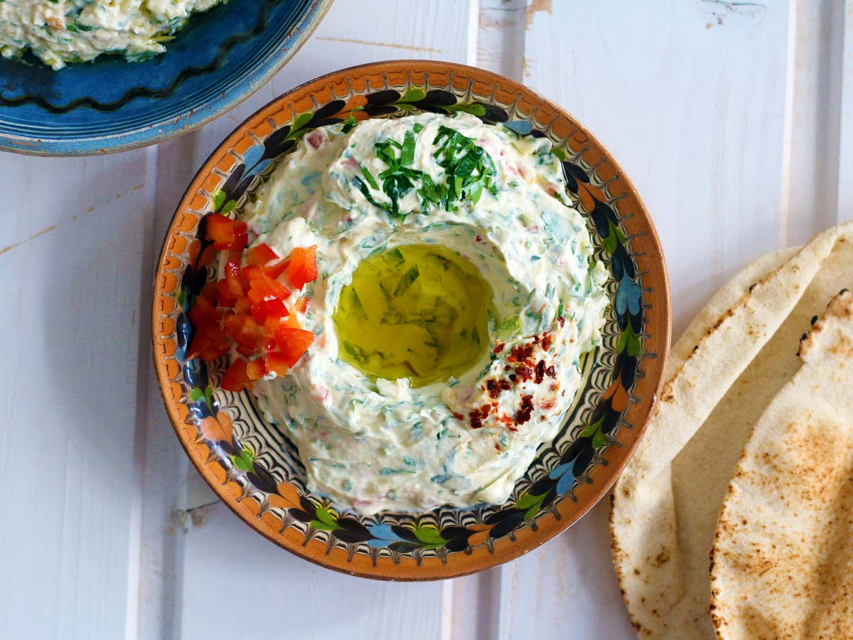 spicy Hummus beiruti recipe