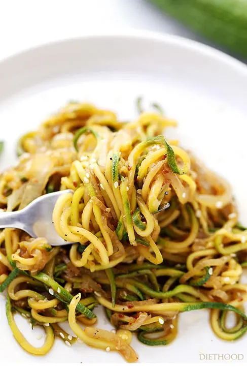 stir fry zucchini noodles zoodles