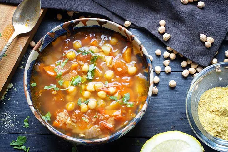 chickpea soup supa libaneza cu naut