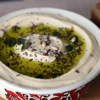 white bean hummus humus de fasole alba