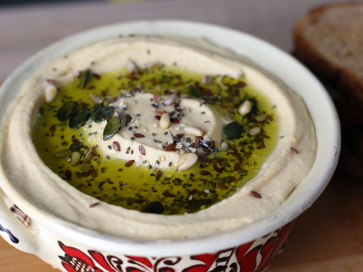 white bean hummus 