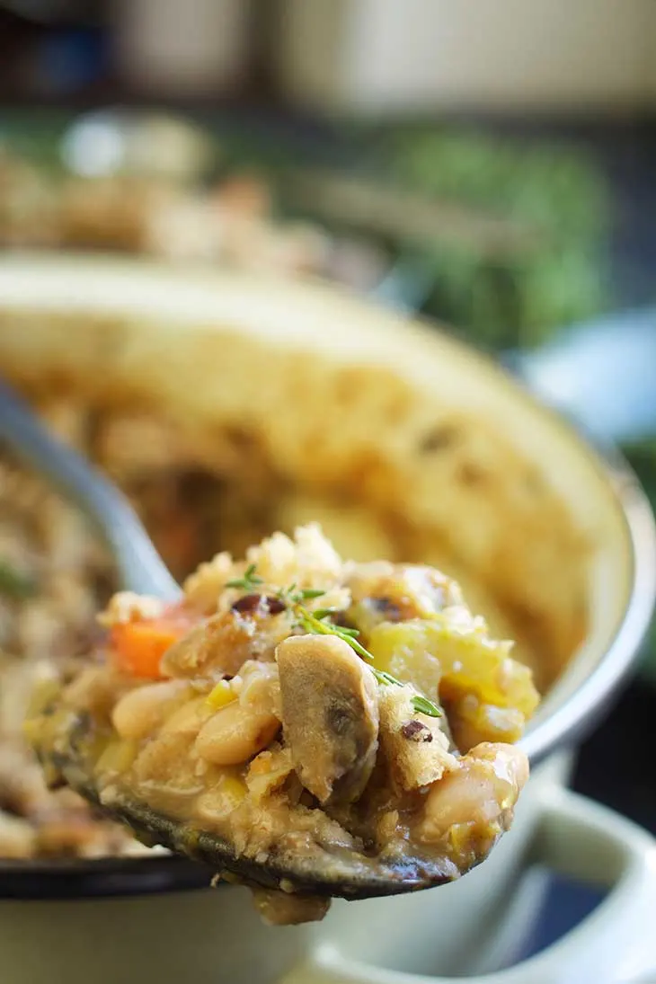 Vegetarian Cassoulet recipe Slow-cooked White Bean Casserole