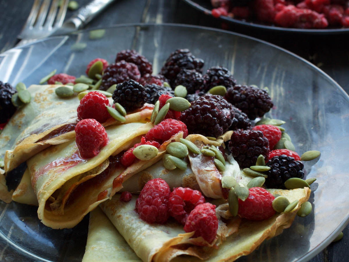 vegan crepes with berries