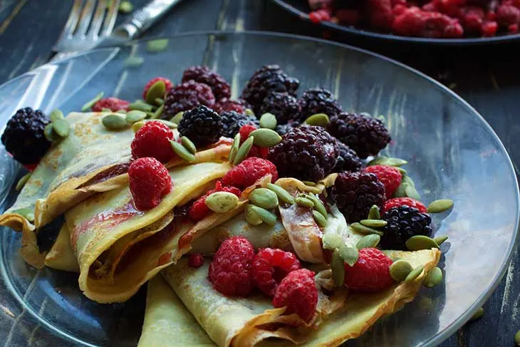 Recipe Vegan crepes with berries - Ankarsrum