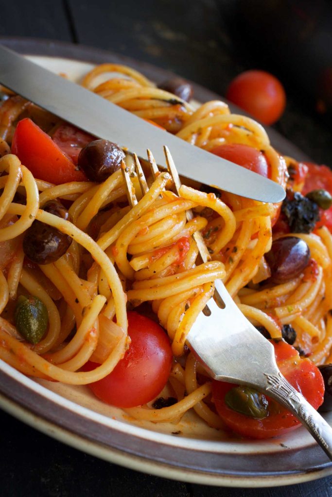 vegan spaghetti alla puttanesca pasta italian