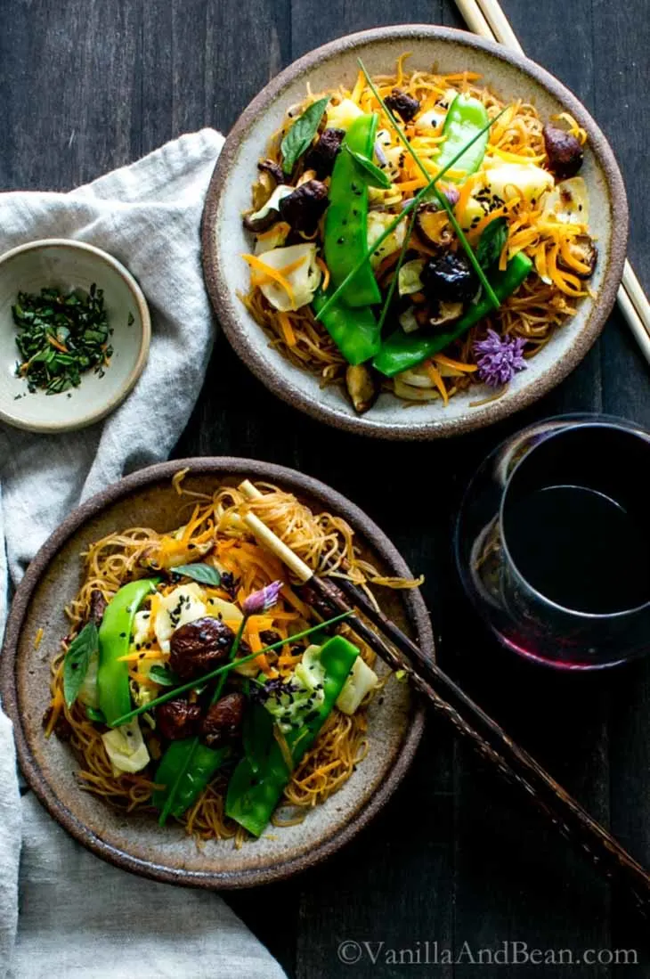 Thai Ginger and Garlic Noodle Bowl