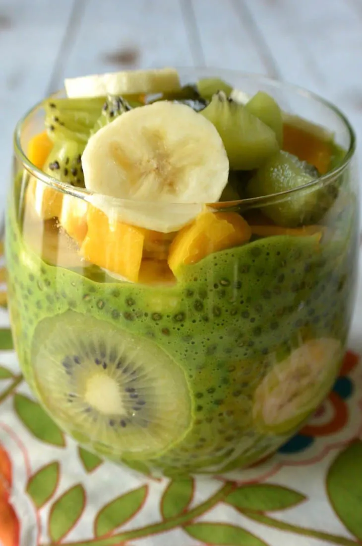 Green Chia Pudding (Healthy and Sugar-Free)