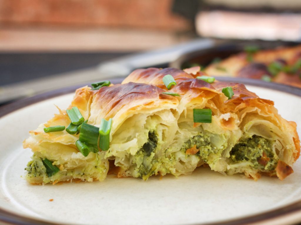 Vegan Spanakopita Greek Spinach Pie placinta de post cu spanac