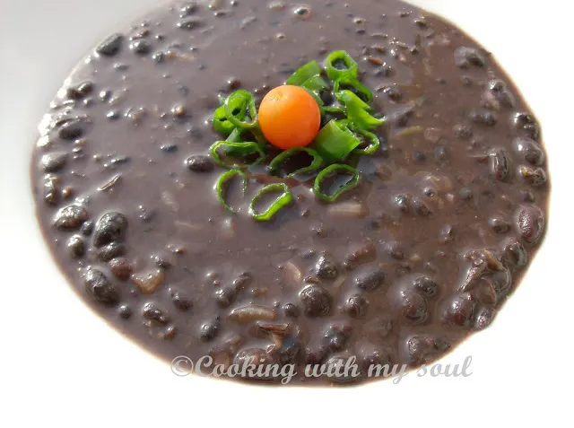 Supa de fasole neagra