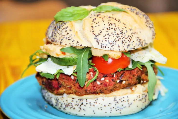 Cel mai delicios “beef” burger vegan
