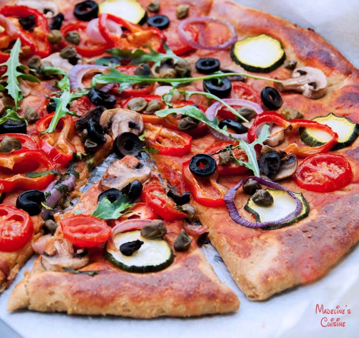 Pizza vegana cu legume