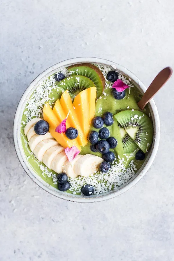 Superfood green smoothie bowl