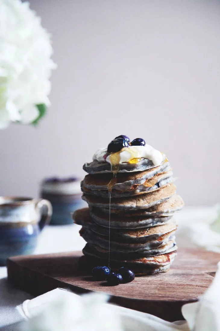 Vegan pancakes with banana & berries