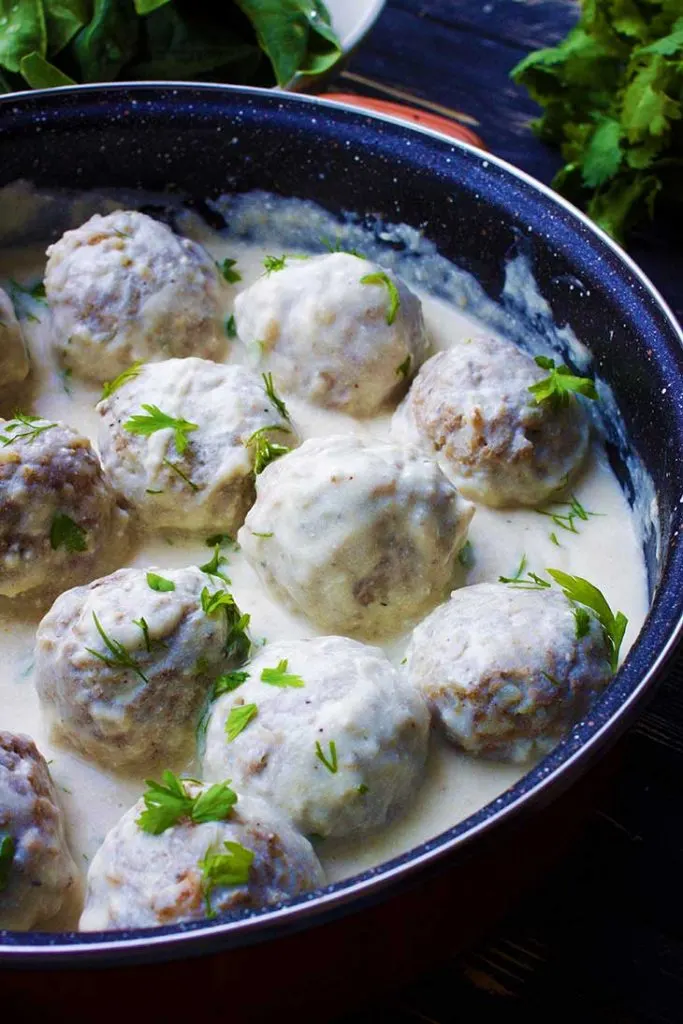 Vegan Swedish Meatballs chiftelute suedeze reteta