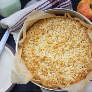 apple streusel cake