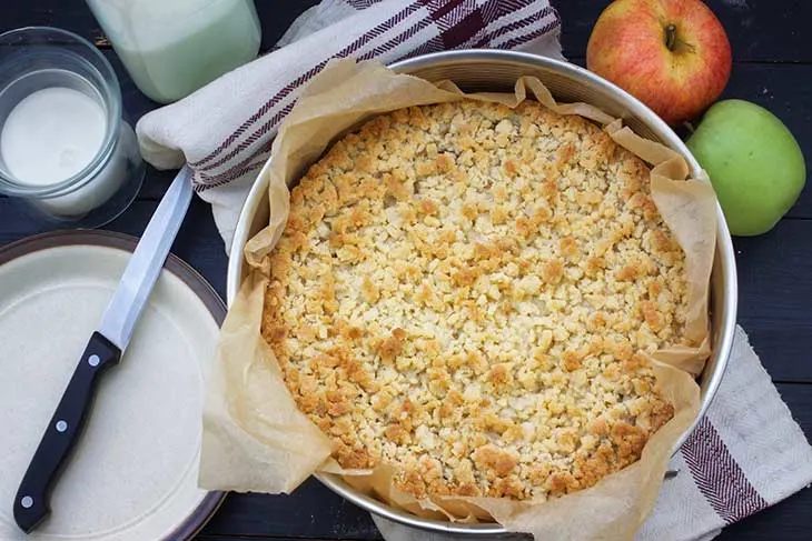 apple streusel cake