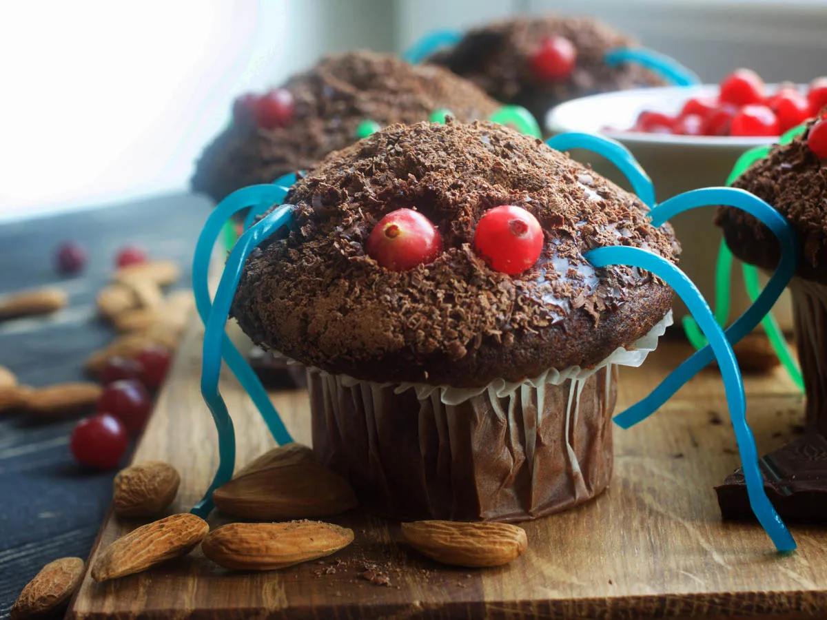 fun vegan spider cupcakes